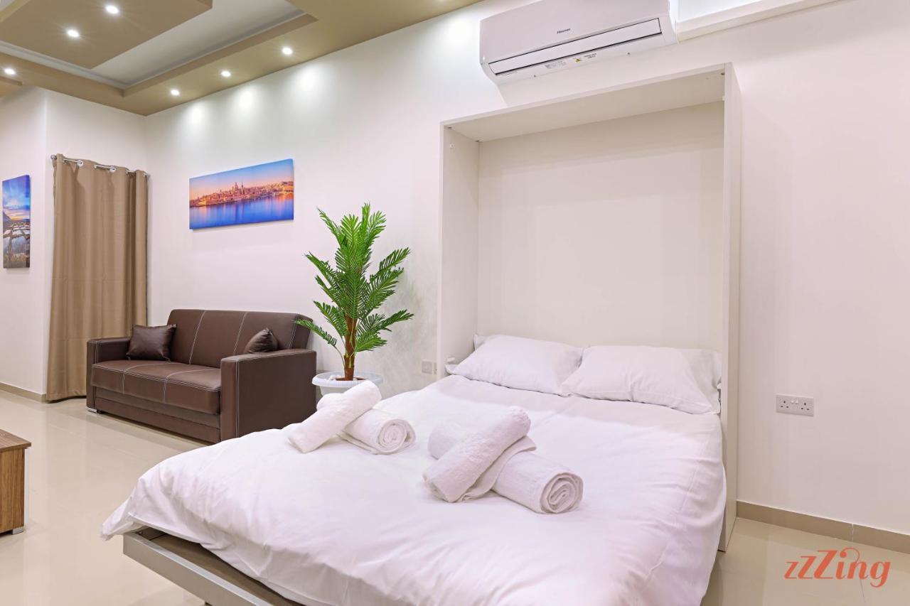 Luxurious Duplex Seafront Apt W Amazing Sea Views Birżebbuġa Eksteriør billede