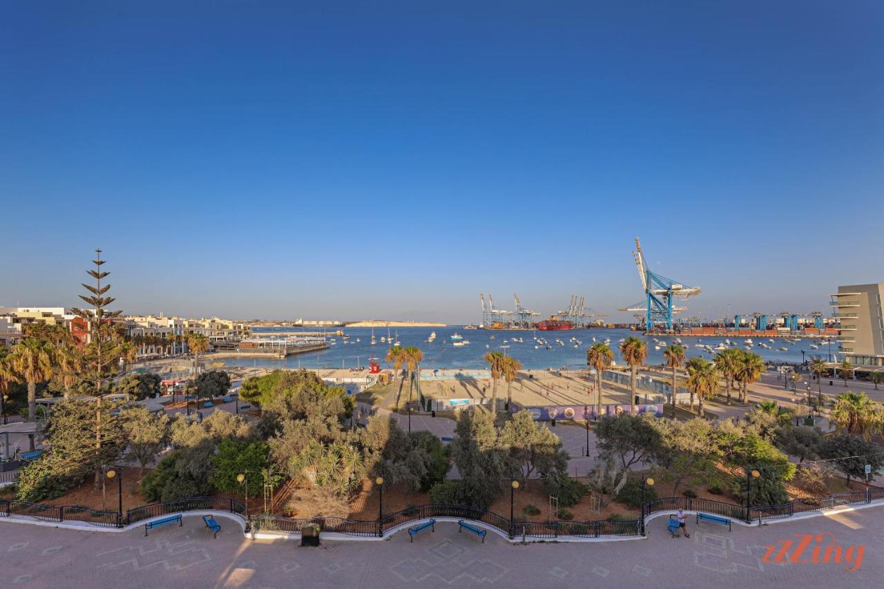 Luxurious Duplex Seafront Apt W Amazing Sea Views Birżebbuġa Eksteriør billede