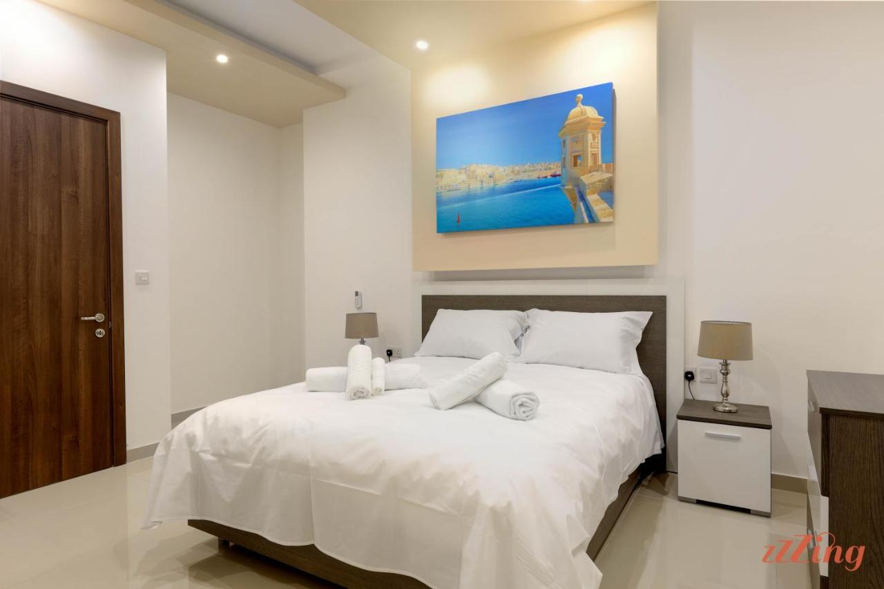 Luxurious Duplex Seafront Apt W Amazing Sea Views Birżebbuġa Eksteriør billede