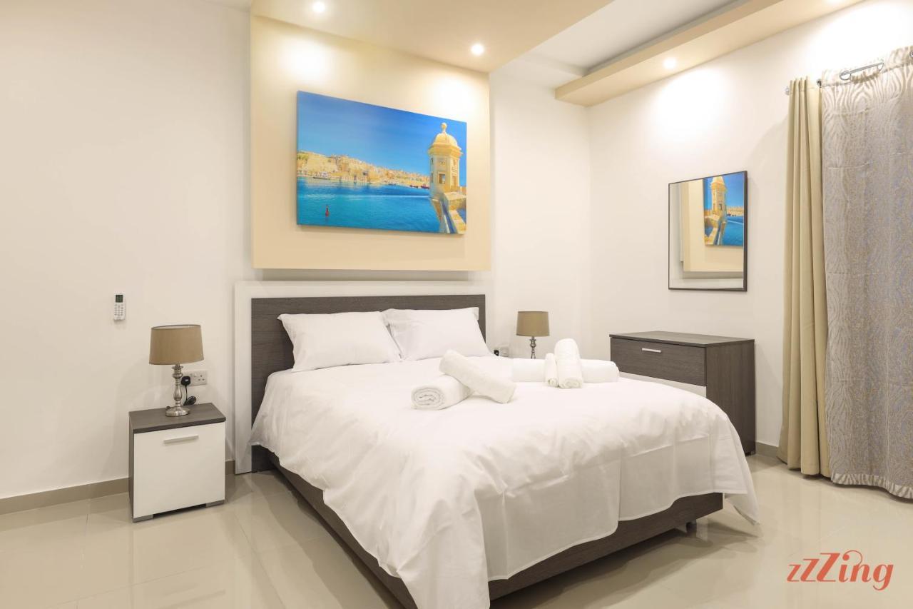 Luxurious Duplex Seafront Apt W Amazing Sea Views Birżebbuġa Eksteriør billede
