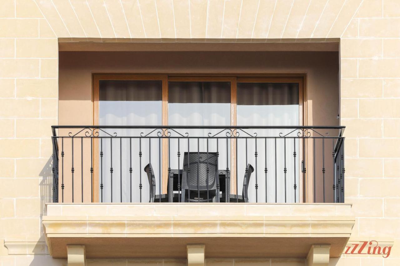 Luxurious Duplex Seafront Apt W Amazing Sea Views Birżebbuġa Eksteriør billede